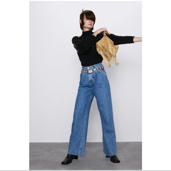 Zara-Knit Sweater with Faux Pearls (Large) - Picture 2 of 10